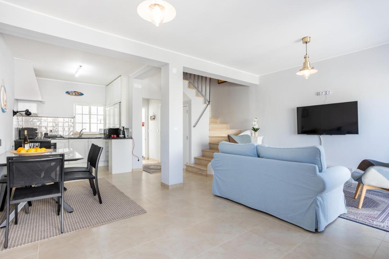 Newly Renovated 2 Bedroom Townhouse - Close To Salema Beach ภายนอก รูปภาพ