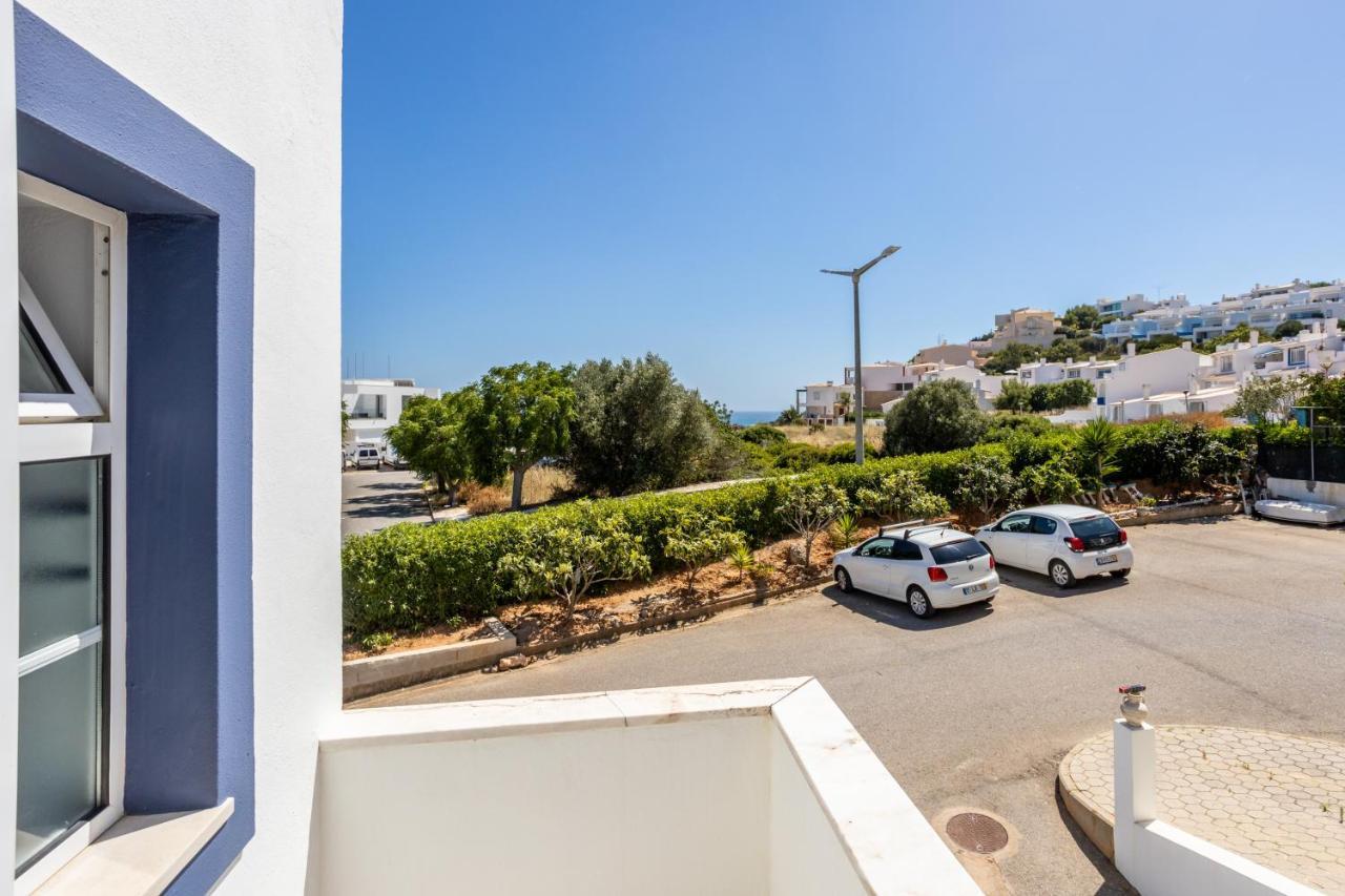 Newly Renovated 2 Bedroom Townhouse - Close To Salema Beach ภายนอก รูปภาพ
