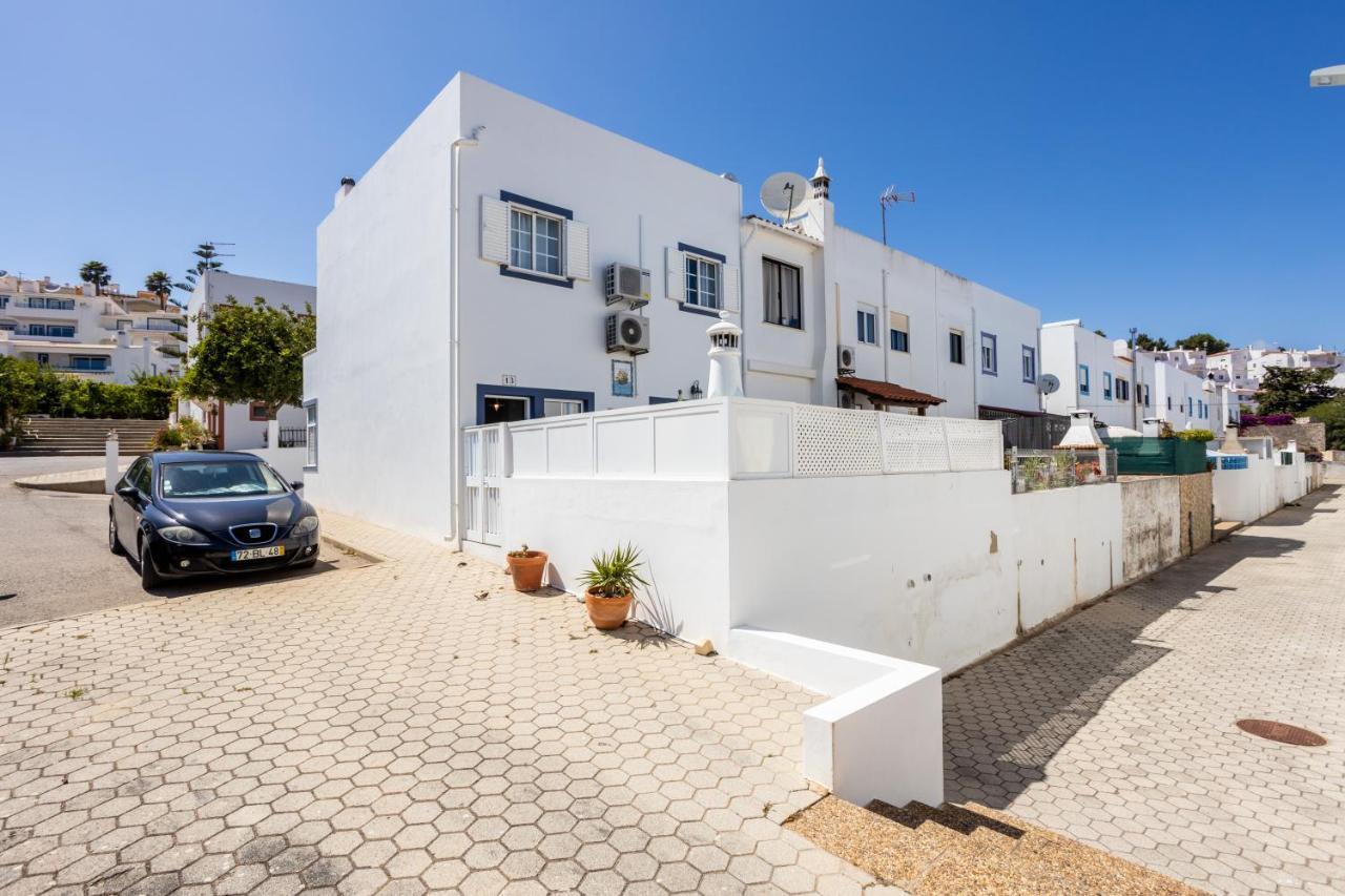 Newly Renovated 2 Bedroom Townhouse - Close To Salema Beach ภายนอก รูปภาพ
