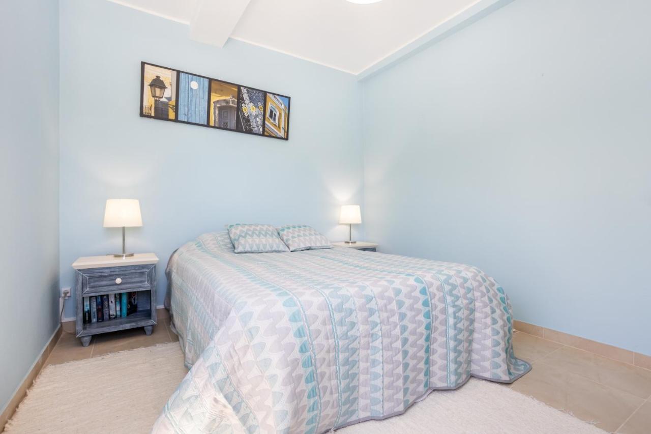 Newly Renovated 2 Bedroom Townhouse - Close To Salema Beach ภายนอก รูปภาพ